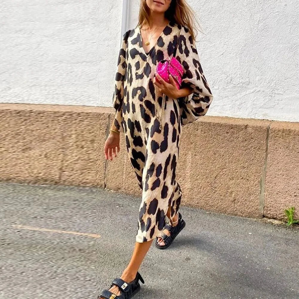 Vivian - Chic Leopard Dress